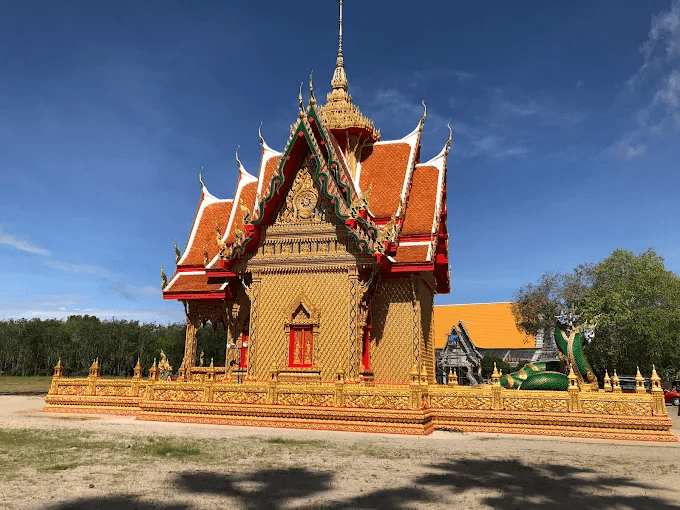 Wat Muang Hom